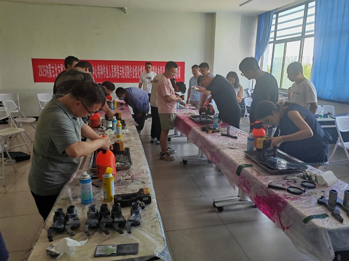 內蒙古機械工程學會MT II級培訓取證班濟寧魯科提供磁粉探傷設備